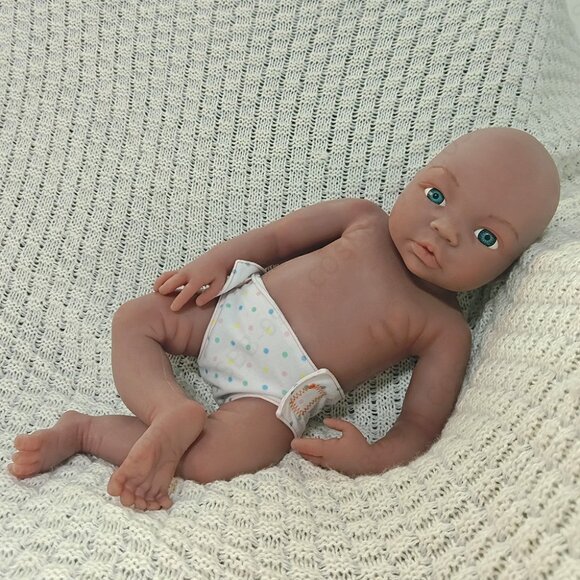 45cm Full Body Platinum Silicone Reborn Baby Dolls Open Eyes Newborn Girl Doll - Picture 9 of 16